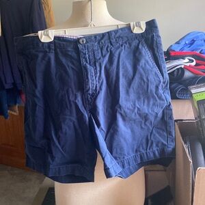 Men’s navy shorts